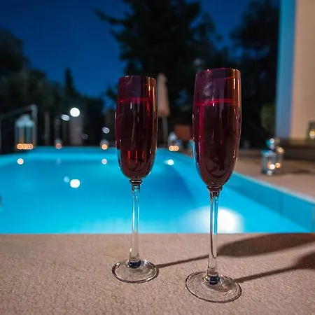 Ionides Villas Lefkada * Tsoukaládhes