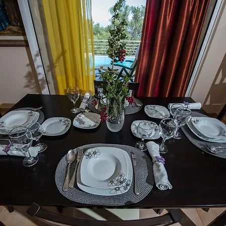 Ionides Villas Lefkada * Tsoukaládhes